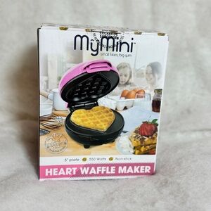 MyMini Pink Mini Heart Waffle Maker 5” Non-stick Cooking Surface. New In Box